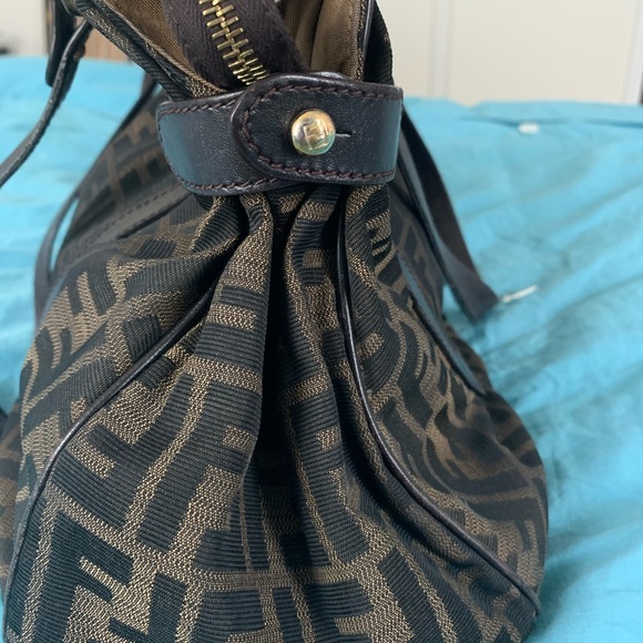 Authentic Fendi - Picture 3 of 8